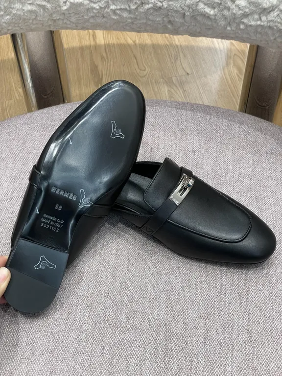 Hermes Shoe 